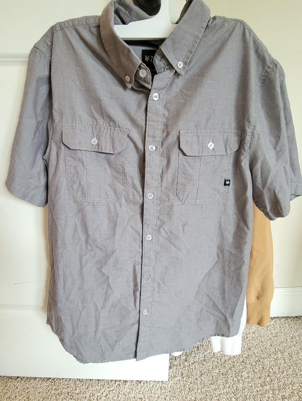 Zoo York Gray Short-Sleeve Button-Down Pocket Shirt